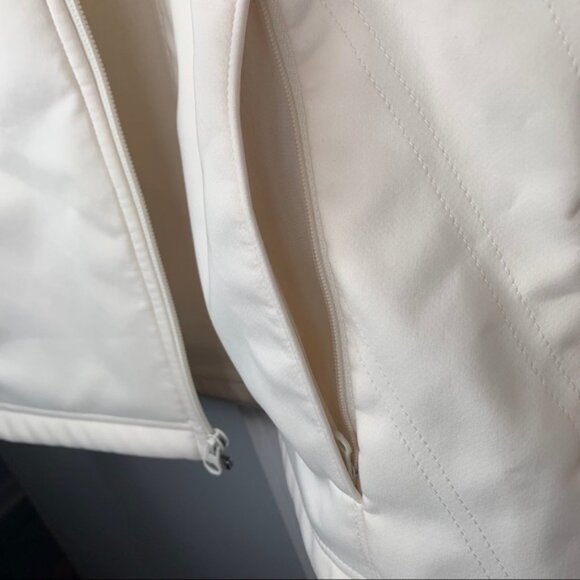 White Columbia Omni-Shield Breast Cancer Jacket - Picture 6 of 12